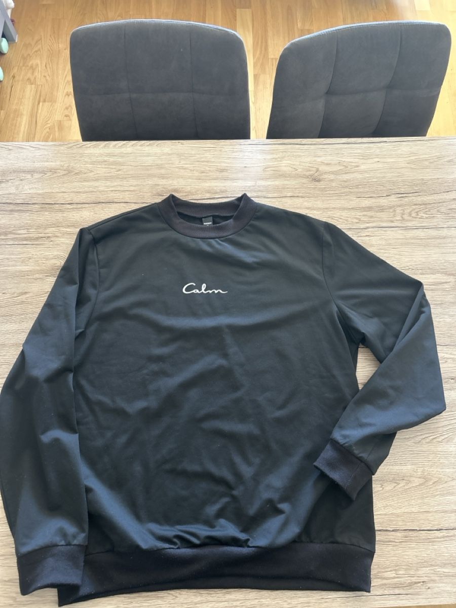Pulls & Sweat-shirts: Pull – D'occasion à St-Sulpice VD par pat_2d7h