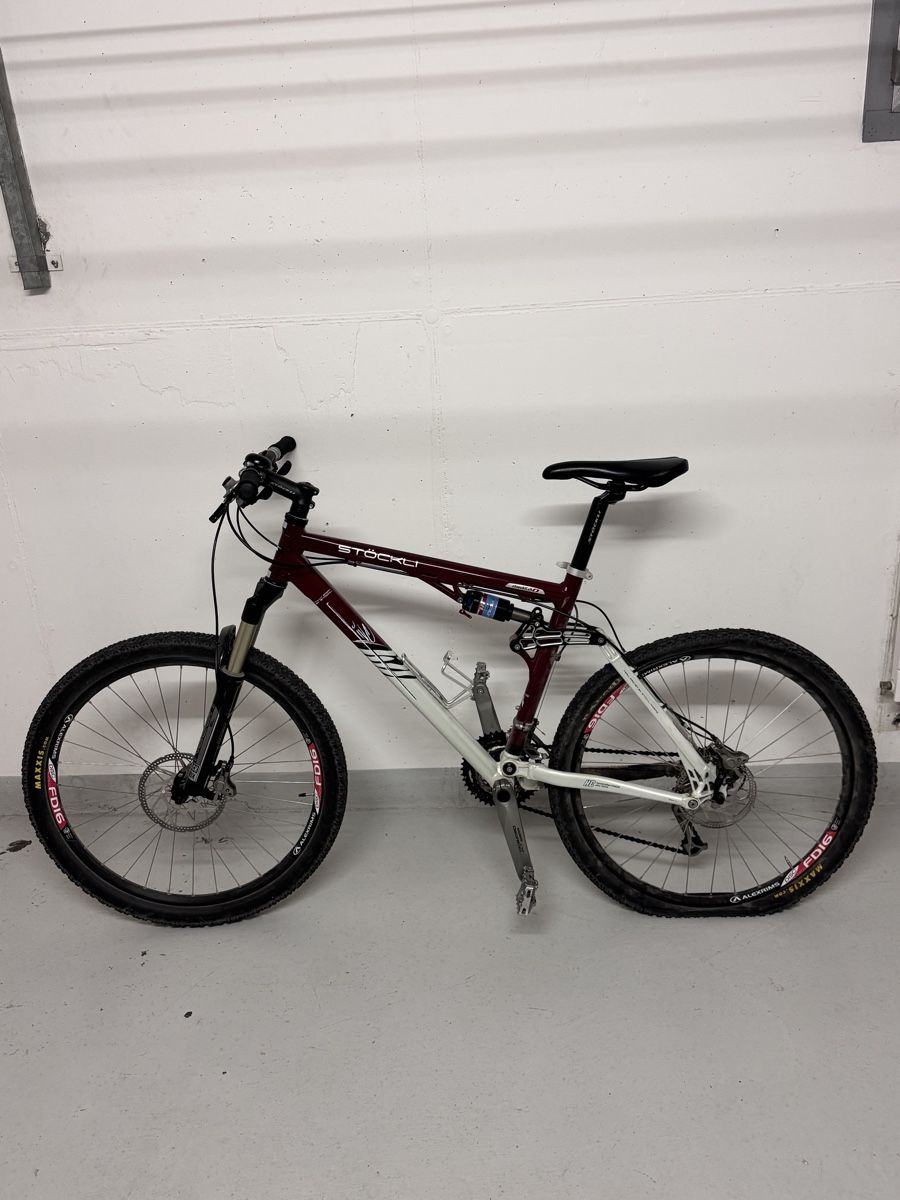 Stöckli Vélos: Stöckli Mountainbike – D'occasion à Dielsdorf par Lea.Jeremy