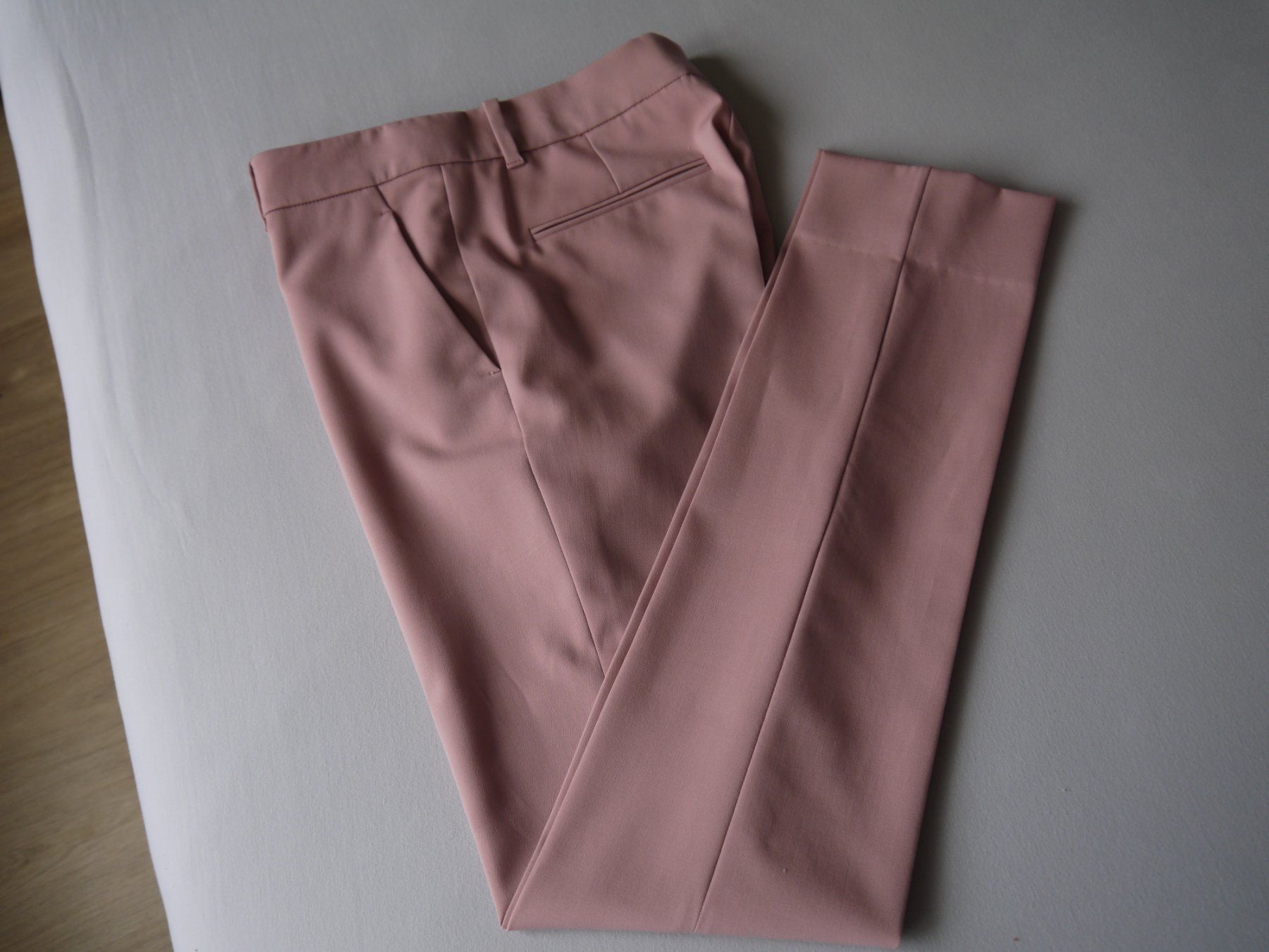 Gucci Pantaloni: GUCCI Hose aus Wolle,Seide, Elastan – Usato da Hagendorn venduto da Blaf 1