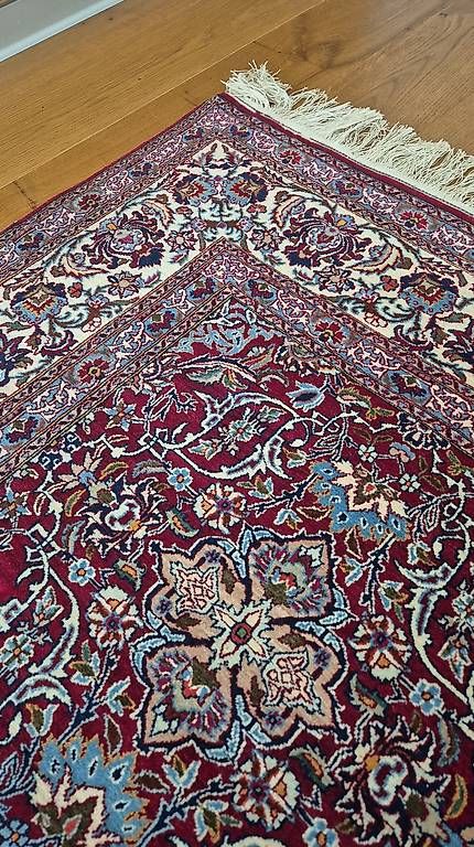 Tappeti: Isfahan Theheran Teppich – Usato da Büetigen venduto da Alessia-Leona 2