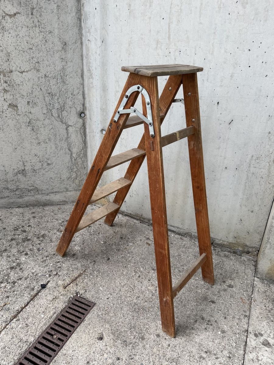 Scale: Escabeau en bois pliable  – Usato da Bussigny venduto da ShopOp 1