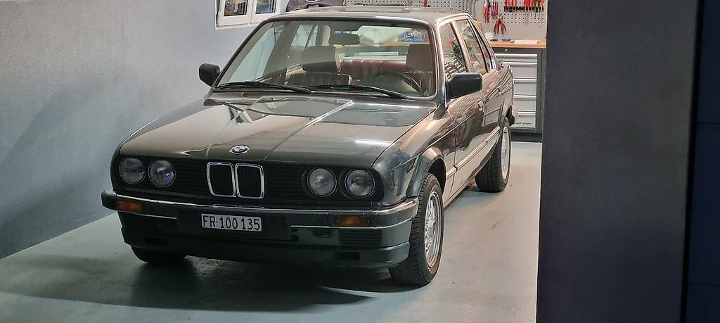 Autos: Bmw e30 320i Veteran 96tkm – Gebraucht aus Ursy von iva_xgq7