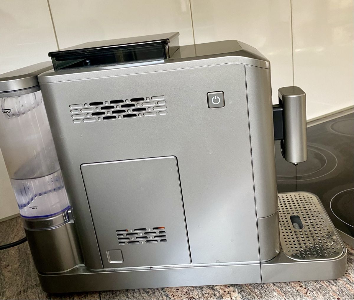 Tchibo Macchine per caffè & Macchine per espresso: Kaffeevollautomat – Usato da Küssnacht am Rigi venduto da Wir-3 1
