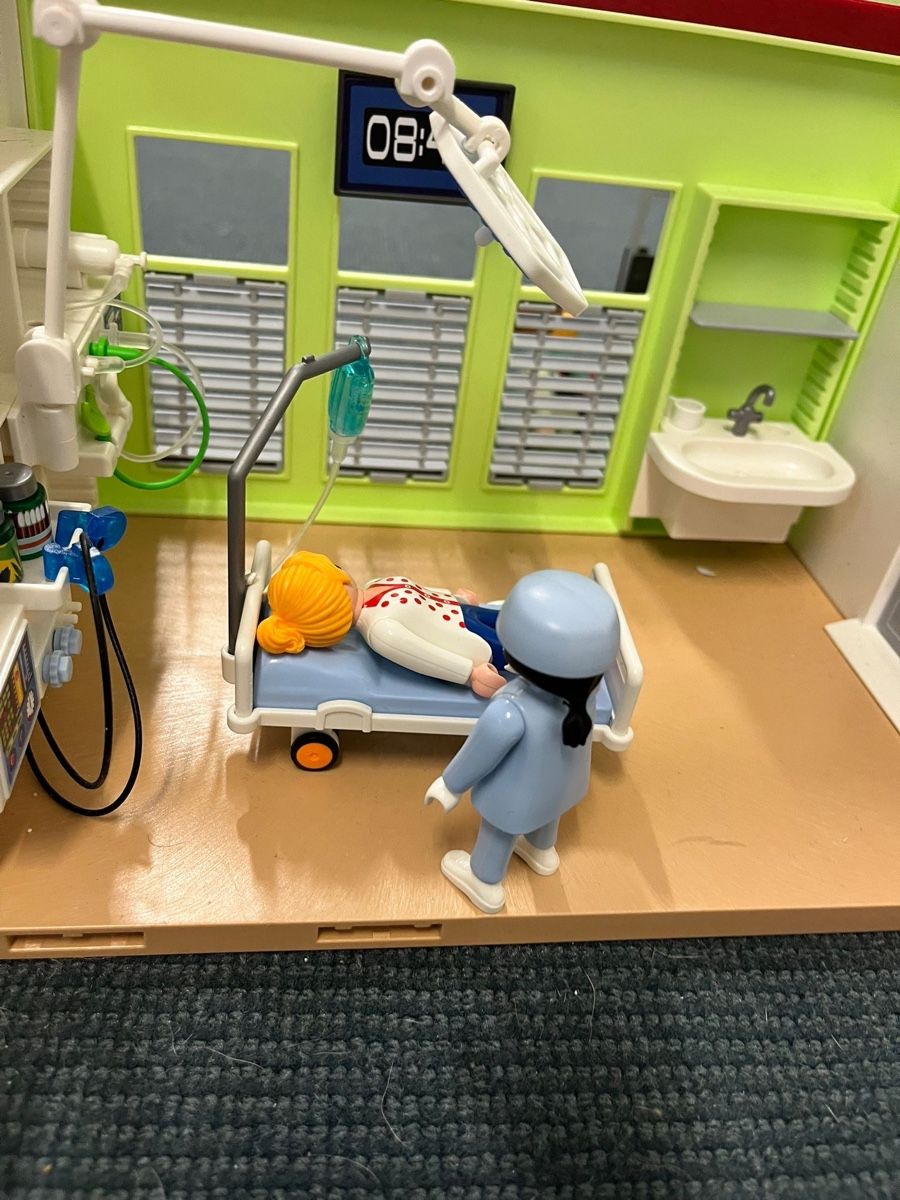 Playmobil Giocattoli: Playmobil Krankenhaus – Usato da Rickenbach LU venduto da Haefliger03 8