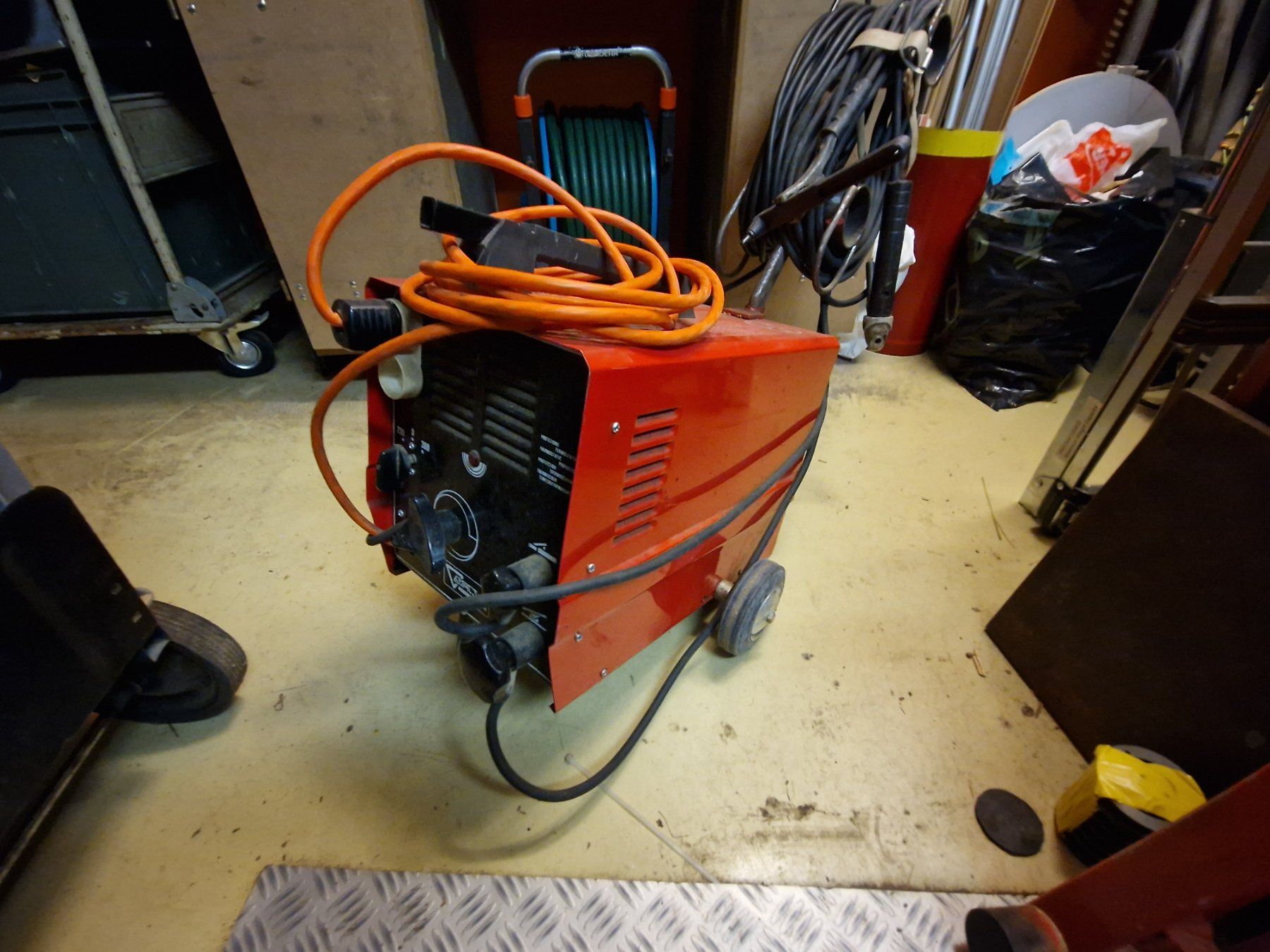 Postes à souder: Electroden Schweissgerät Miura 252 – D'occasion à Wädenswil par tome70 6