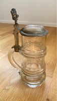 Antiker Bierkrug mit Deckel aus Zinn und Glas