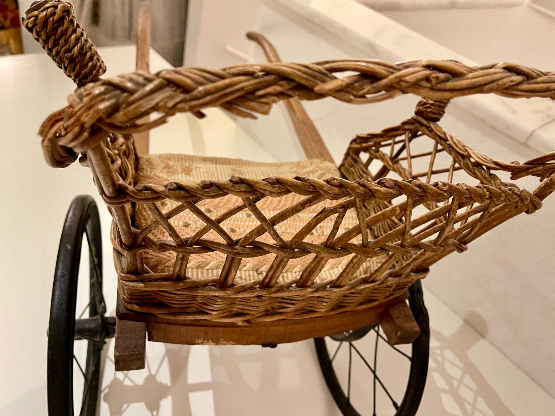 Puppenwagen: Antiker Puppenwagen – Gebraucht aus Basel von pat7777777 1