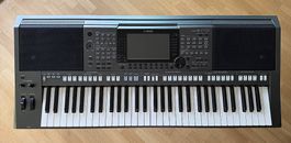 Yamaha PSR-S770 Keyboard inkl. Ständer in gepflegtem Zustand