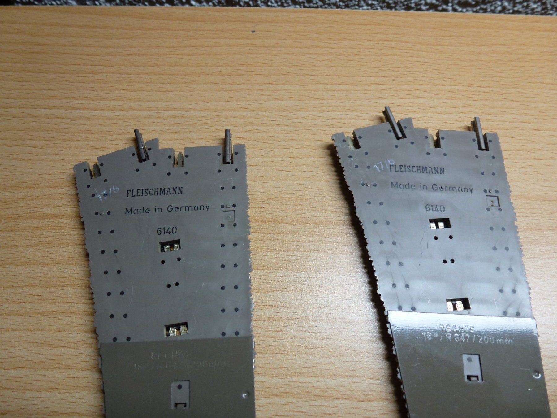 Fleischmann Modelleisenbahnen: Fleischmann H0 Profigleis 2xWeiche rechts 6140 – Gebraucht aus Hombrechtikon von Se9 4