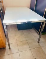 Büro-/Ess-Tisch weiss Glas auf Chromgestell 134*85*73 cm