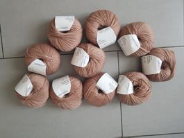Merino Wolle 90% Merino 10% Polyester 10 Knäuel