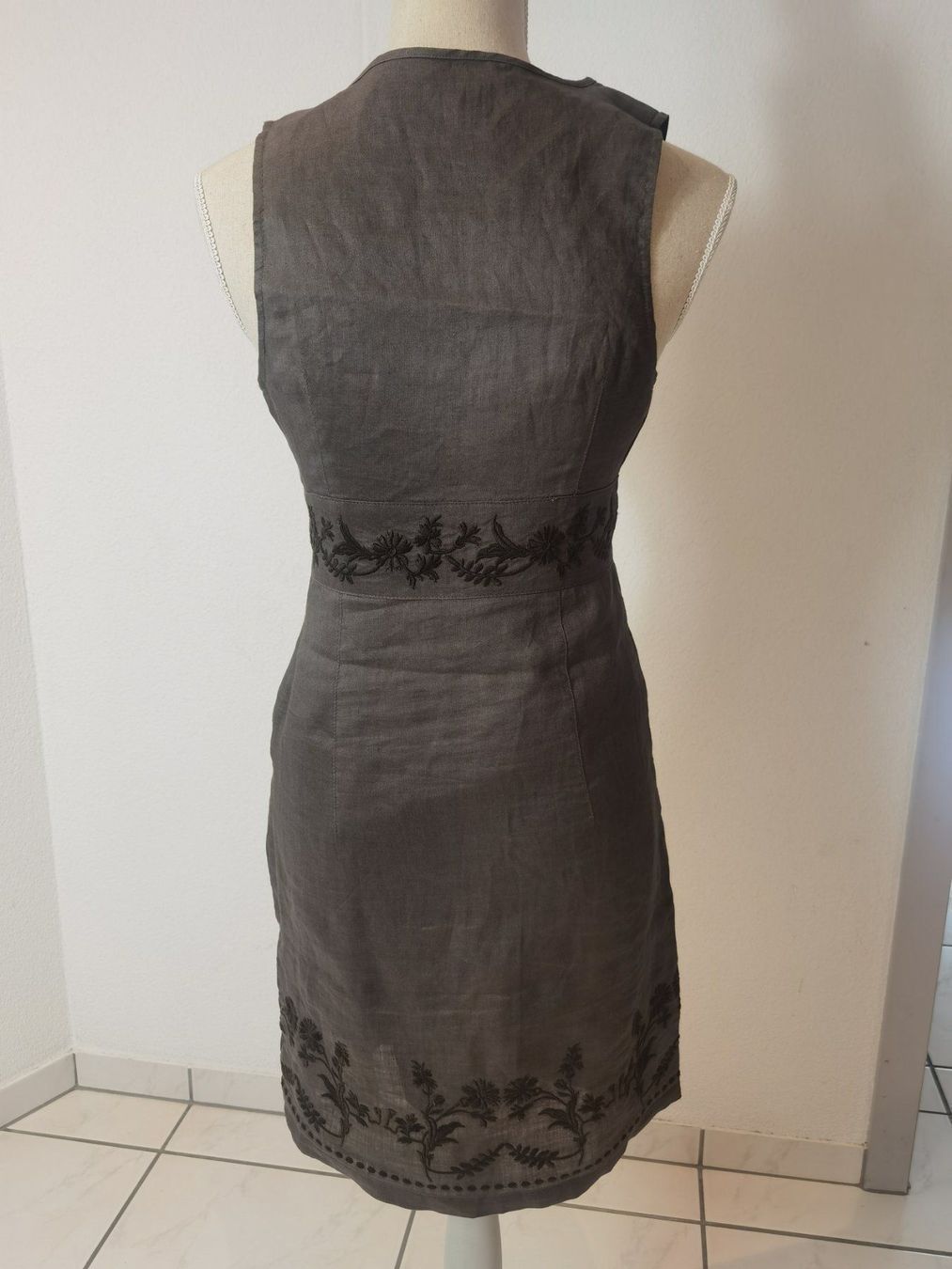 Vestiti: Kleid – Usato da Uerkheim venduto da Justi.y 1