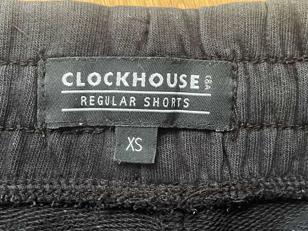 C&A Pantalons: Schwarze Shorts von Clockhouse – D'occasion à Himmelried par Lucas1212 3