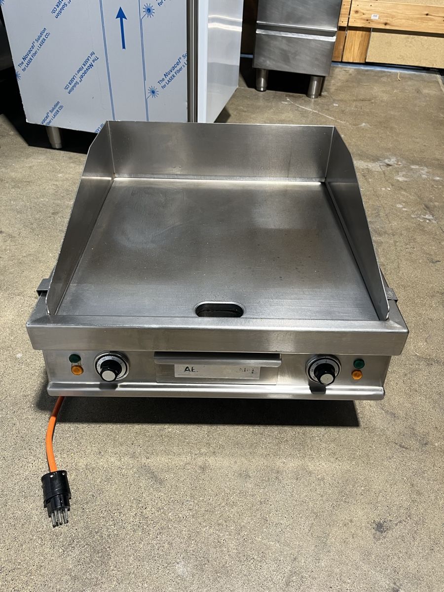Griglie: Professionelle Aeschlimann Grillplatte MA6000F, Top! – Usato da Wohlen AG venduto da Moh80 2