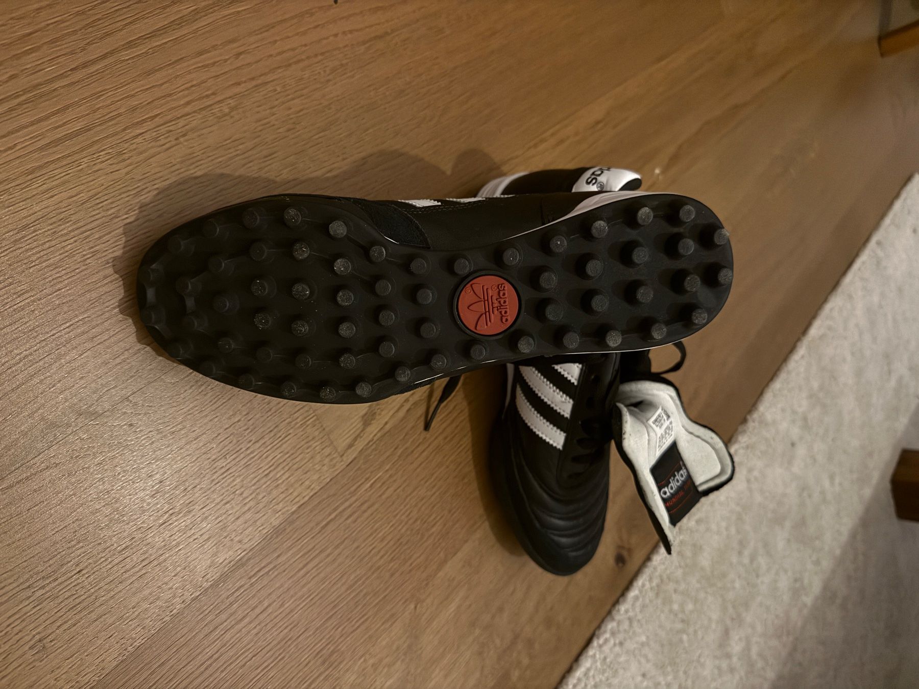 Adidas Herrenschuhe: Fussballschuhe – Gebraucht aus Köniz von Avdi-pulaj 1