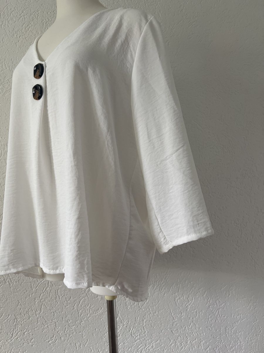 Camicette: Weisse Sommerbluse mit Knöpfen Gr. L  – Nuovo (secondo la descrizione) da Seon venduto da Sunny-Schmuck78 1