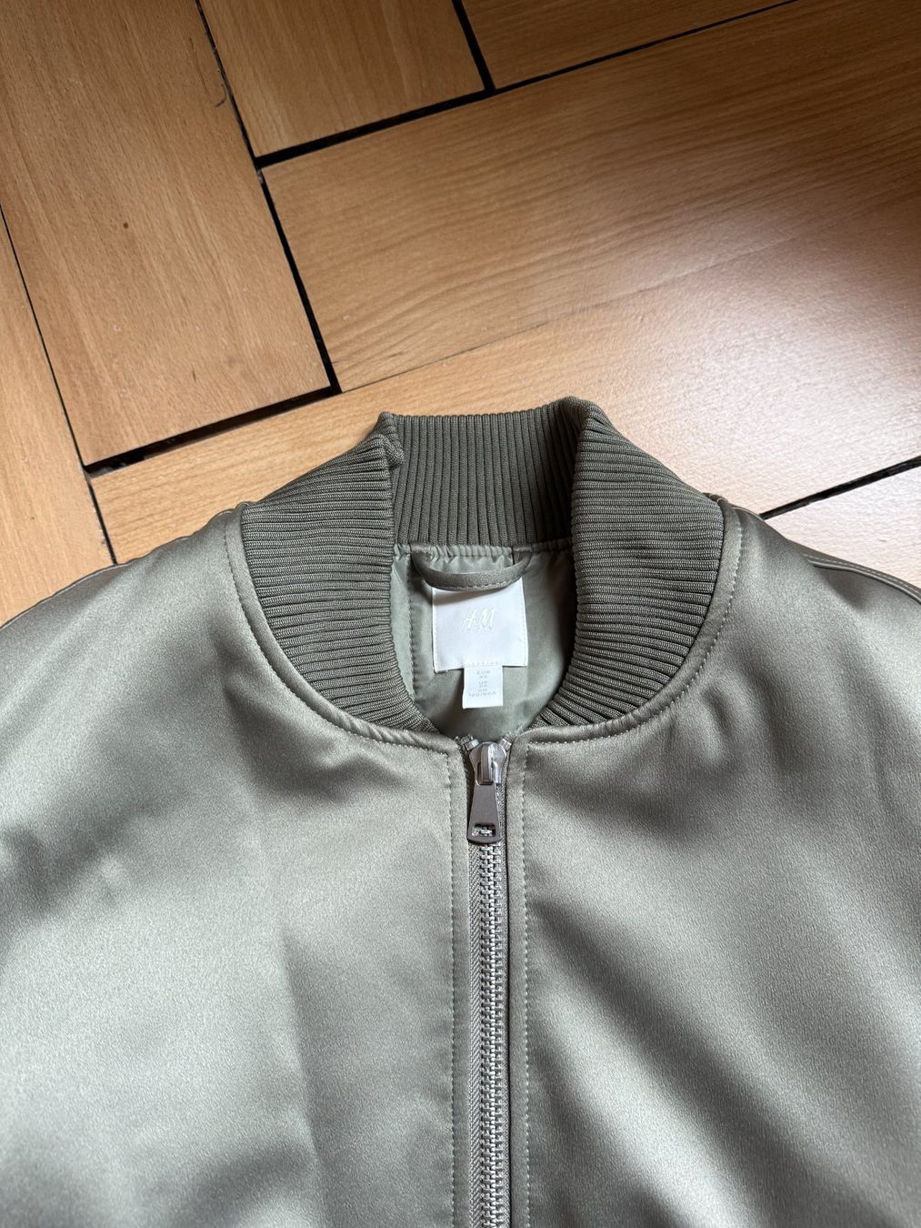 H&M Giacche: Bomberjacke khakifarben XS – Usato da Zürich venduto da Diazaio 2