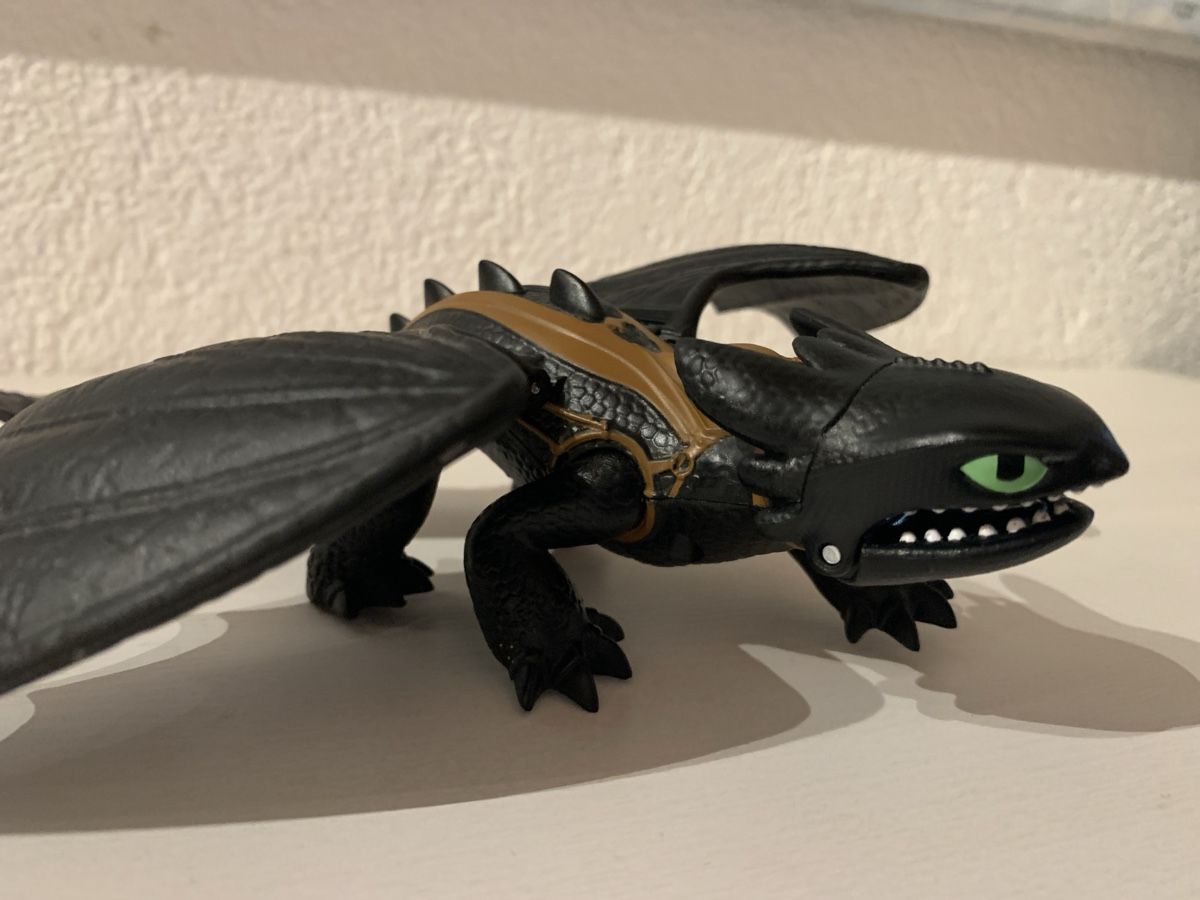 Spielzeuge: Actionfigur von Toothless wie neu – Gebraucht aus Langenthal von reg_8by5 2