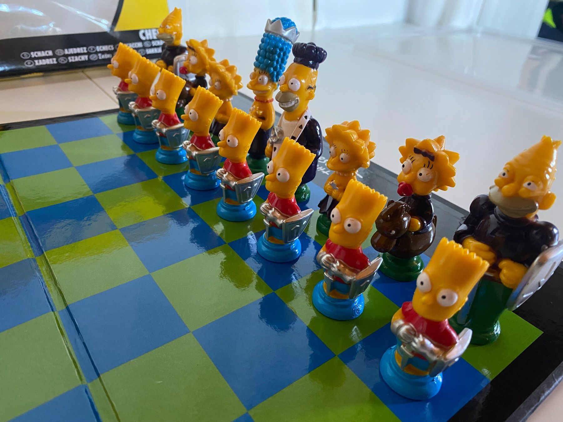 Spiele: Jeu d'echec 'THE SIMPSONS' – Gebraucht aus St-Prex von Okoala 6