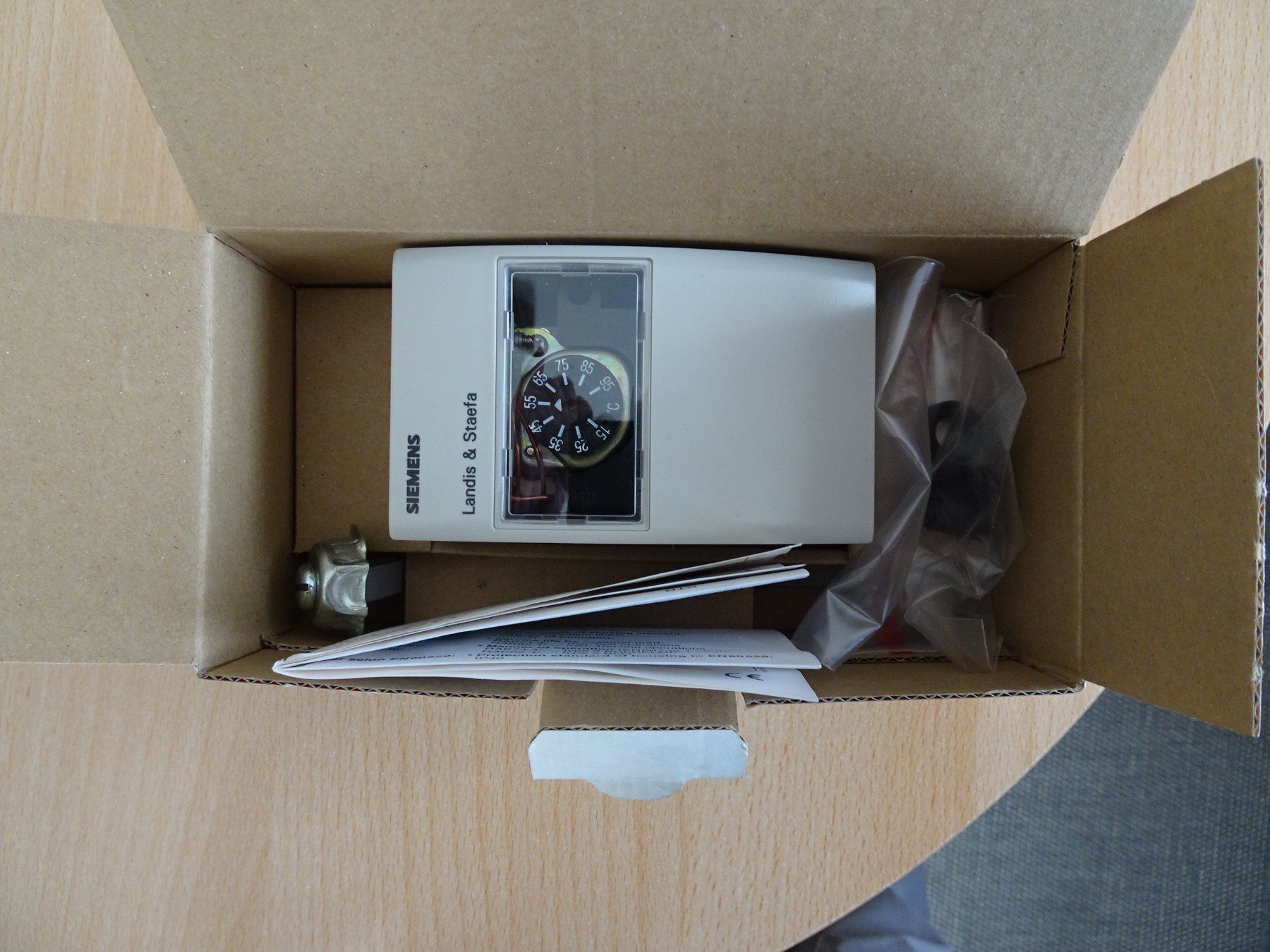 Siemens Elektronikbauteile: Temperaturwächter RAM141.001 Siemens – Neu und originalverpackt aus Suberg von Harwei 2