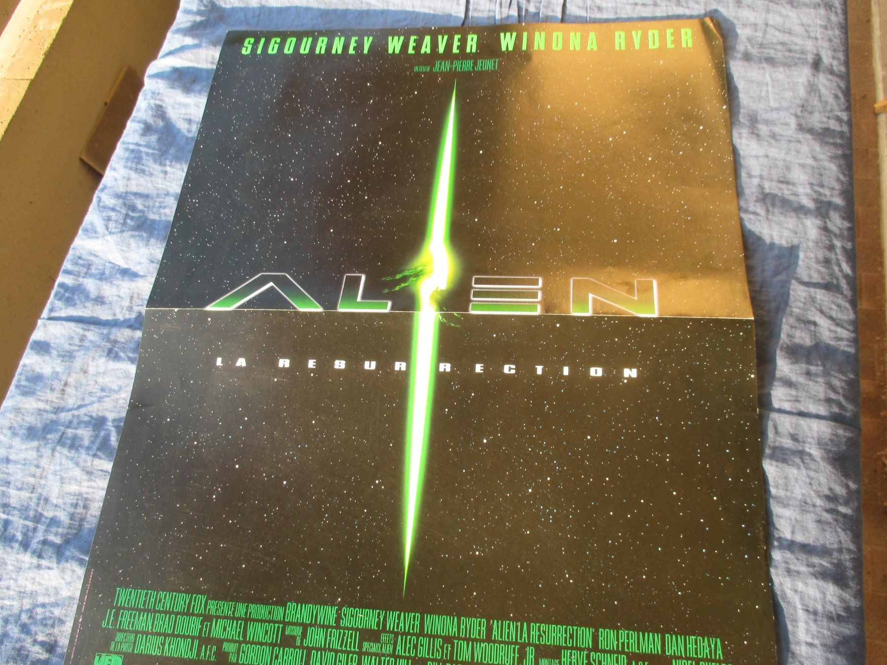 Foto & Immagini: affiche Alien la résurrection (Sigourney Weaver) – Usato da Colombier NE venduto da Nevenma