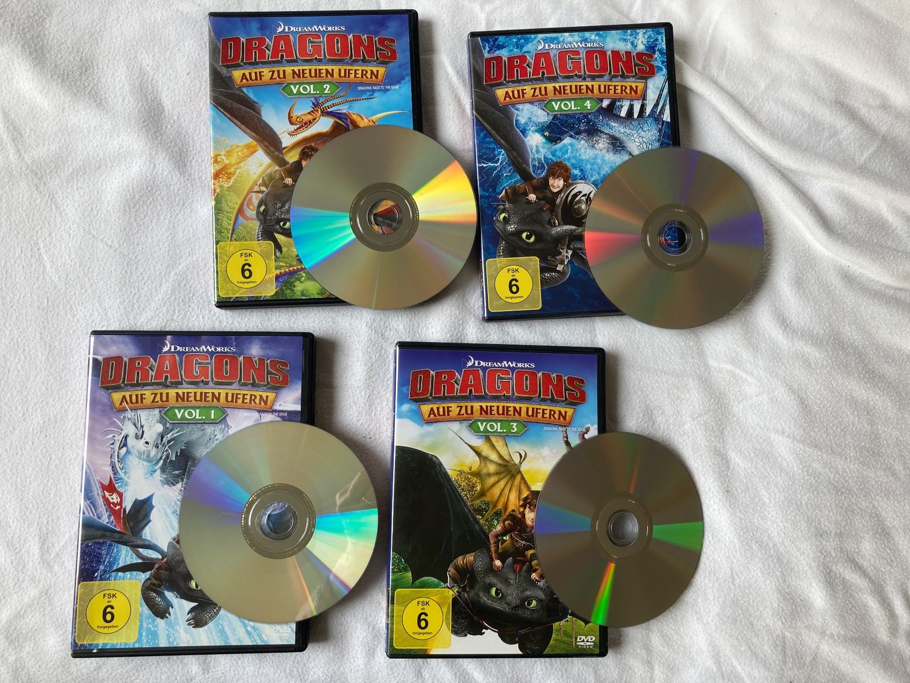 Tutti i DVDs: DVD Dragons, vol1-4, deutsch+englisch – Usato da Bottmingen venduto da leharblume 2
