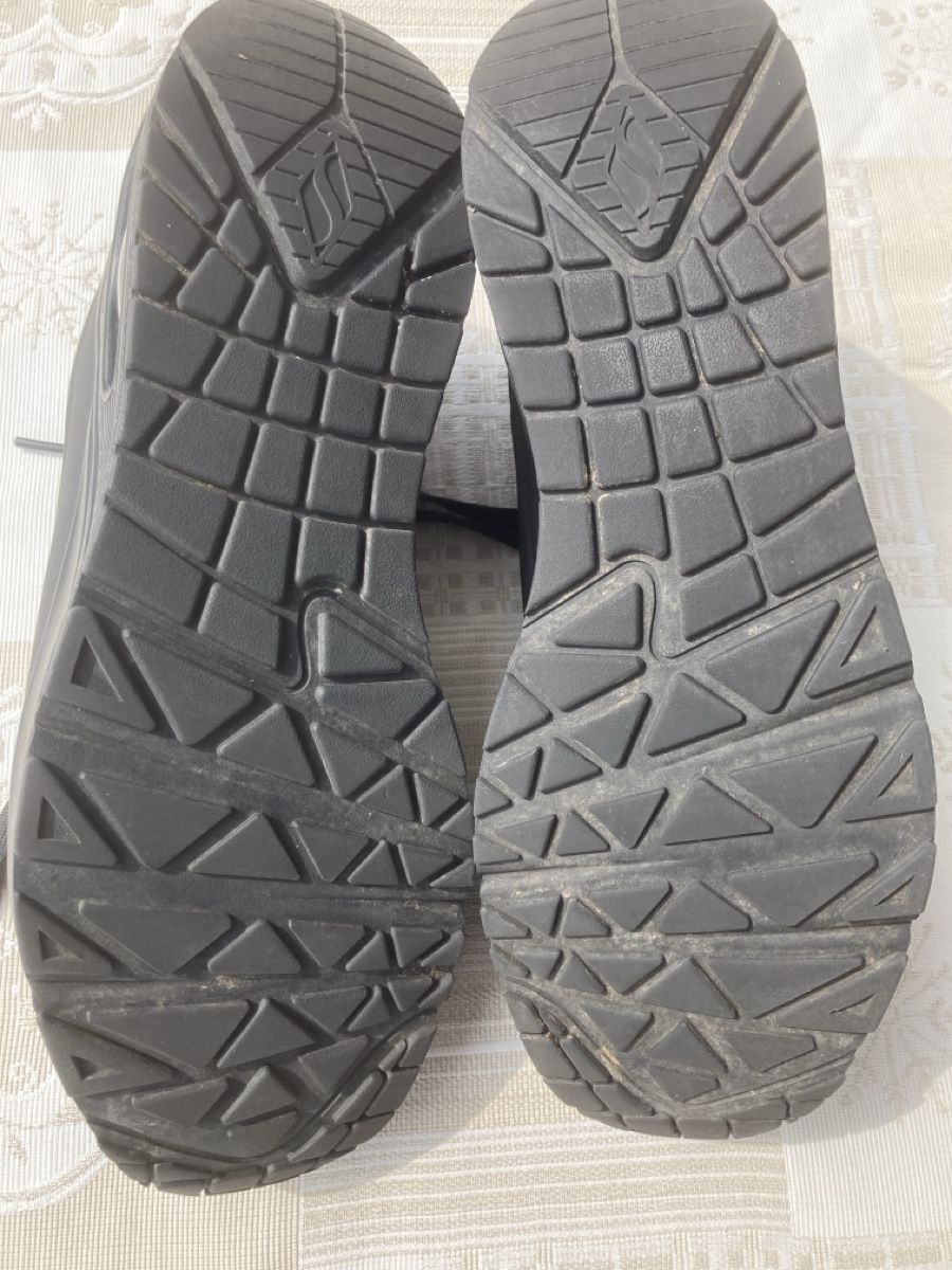 Skechers Scarpe da uomo: Chaussures Skechers pointure 44 – Usato da Pully venduto da claddagh 3