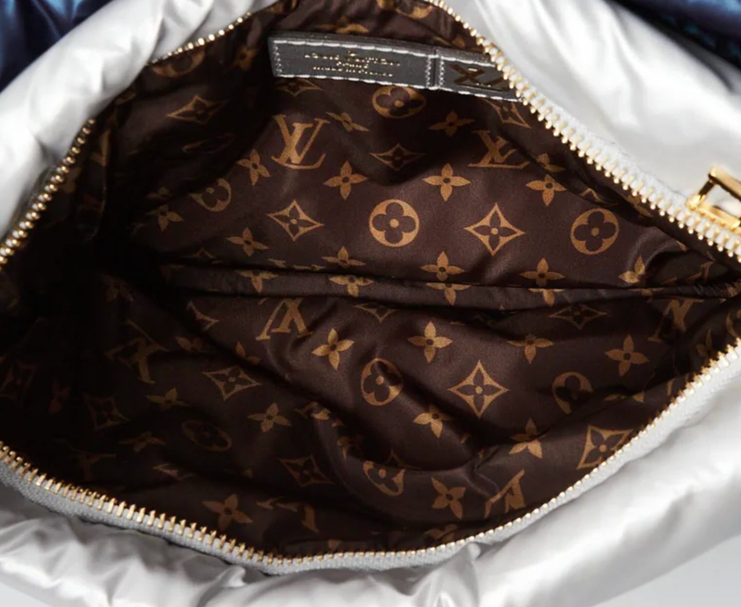 Louis Vuitton Borse da donna: ❤️ Louis Vuitton Multi Pochette Maxi Pillow Navy – Nuovo e nell'imballaggio originale da Steinhausen venduto da Luxury_Limited 7
