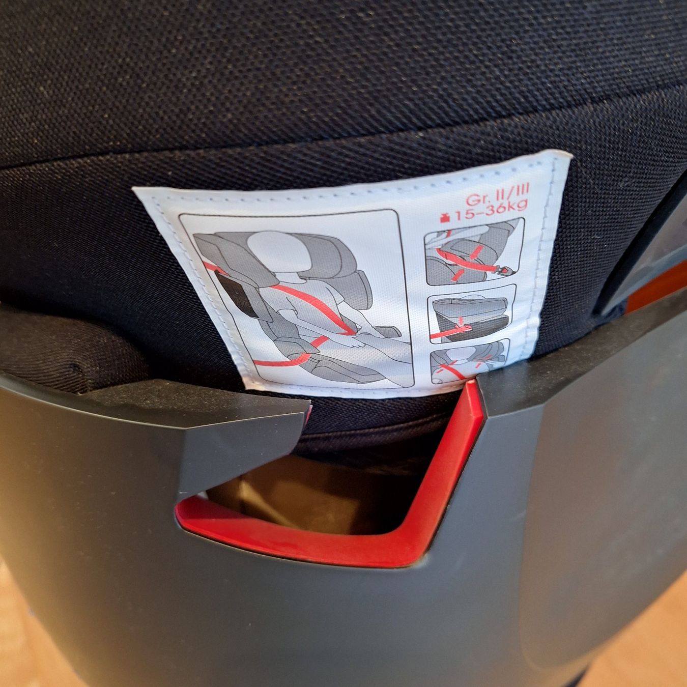 Cybex Sièges auto: Kindersitz Cybex Solution X-fix 15-36 kg – D'occasion à Bülach par blackhawk21 3