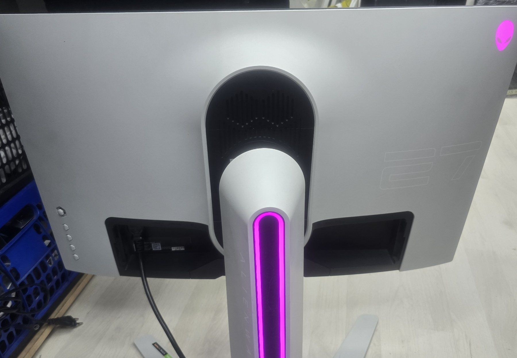 Ecrans: Dell Alienware - AW2721D – Défectueux à La Chaux-de-Fonds par CrossPedro1 1