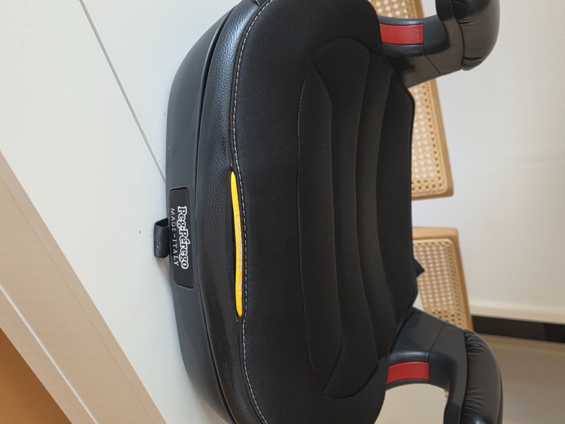 Peg Perego Seggiolini per auto: Kindersitz Peg Perego schwarz – Usato da Zürich venduto da hra_x8xf 1