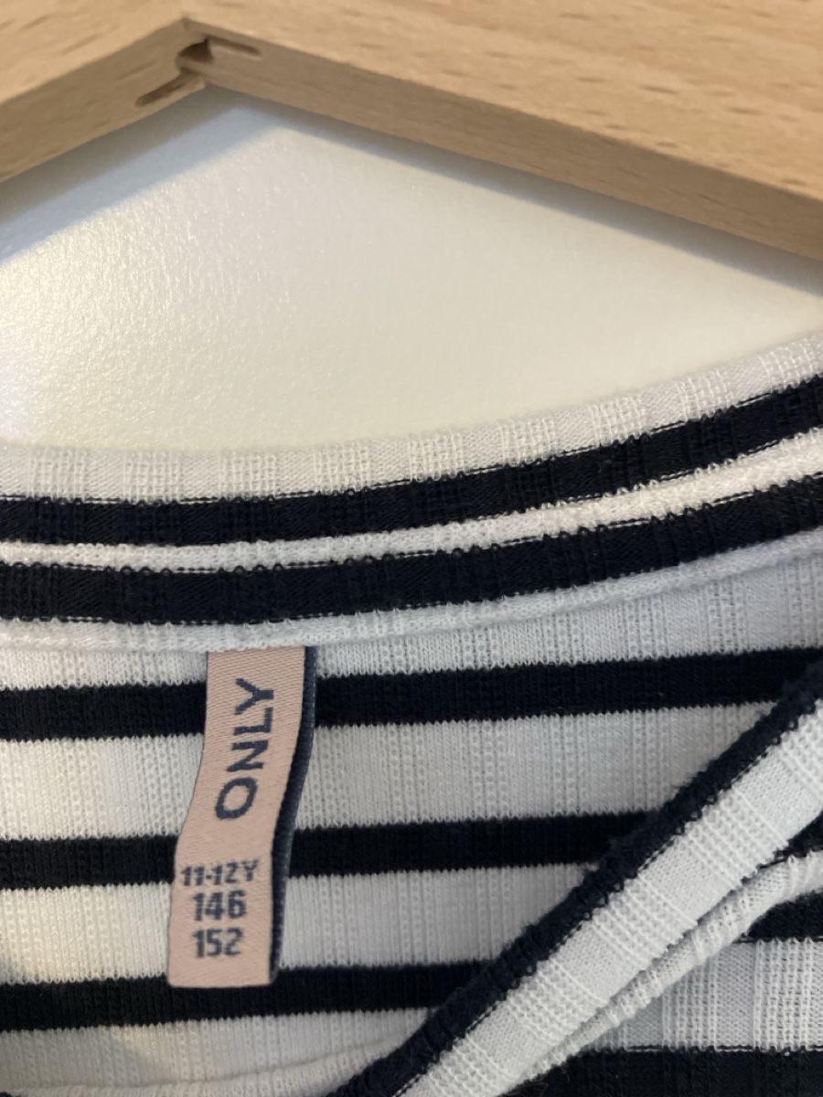 Vestiti & Gonne: Kleid Mädchen  Gr146 – Usato da Weissbad venduto da Praxedis_P51 1