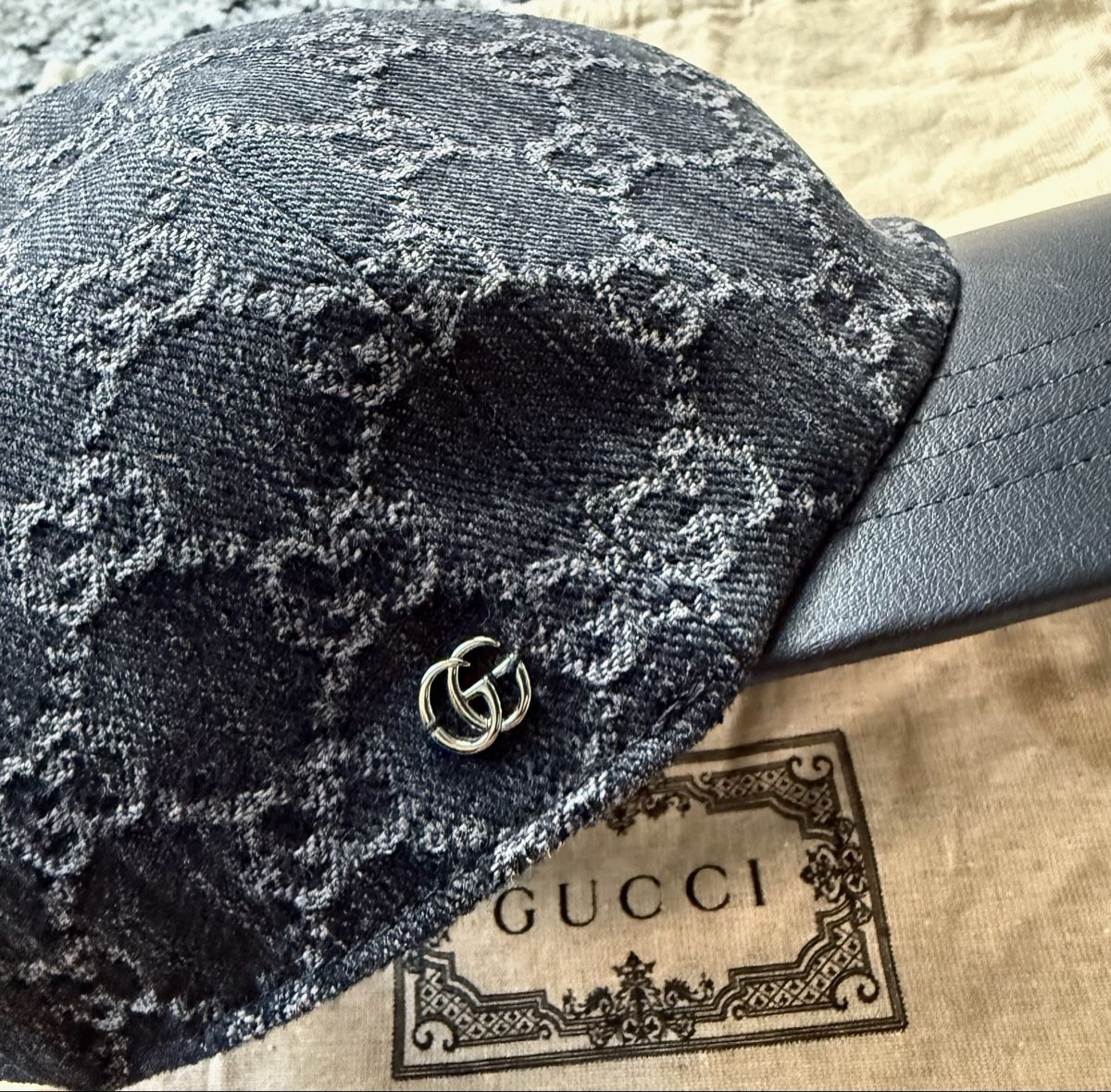 Gucci Copricapi, berretti & cappellini: Gucci Denim+Leather Baseball Cap – Nuovo e nell'imballaggio originale da Kilchberg ZH venduto da man_7q9s 7