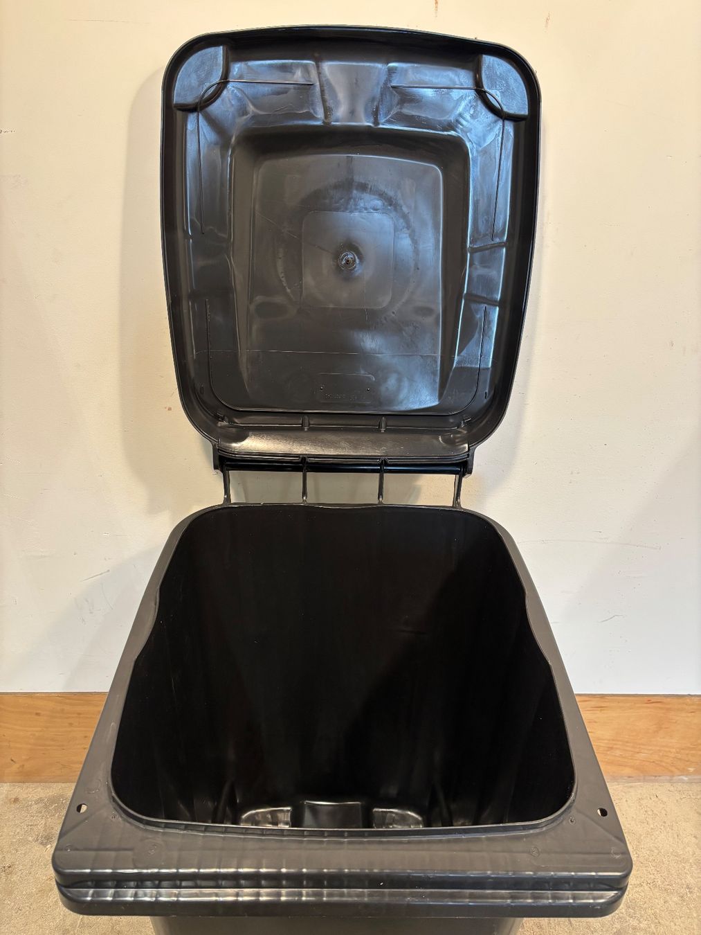 Altro per Ufficio & Commercio: Neu & ungebraucht! VERWO Abfallcontainer in schwarz – Nuovo (secondo la descrizione) da Winterthur venduto da ReUse_Baumarkt 7