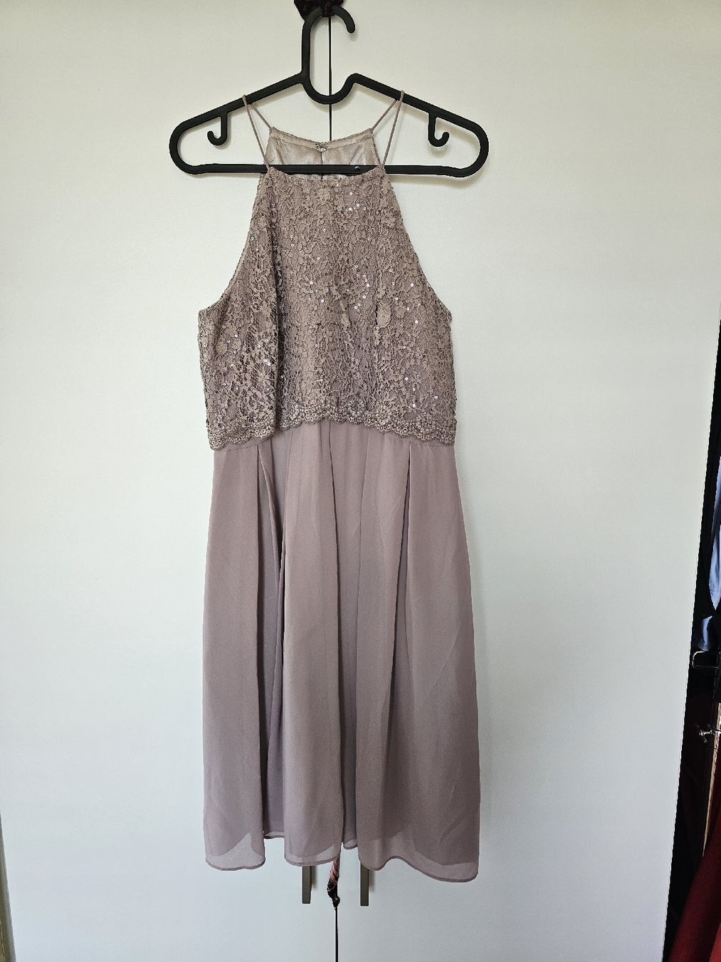 Vestiti: Sommerliches Cocktailkleid mit Spitze – Usato da Zürich venduto da yasemiin 1