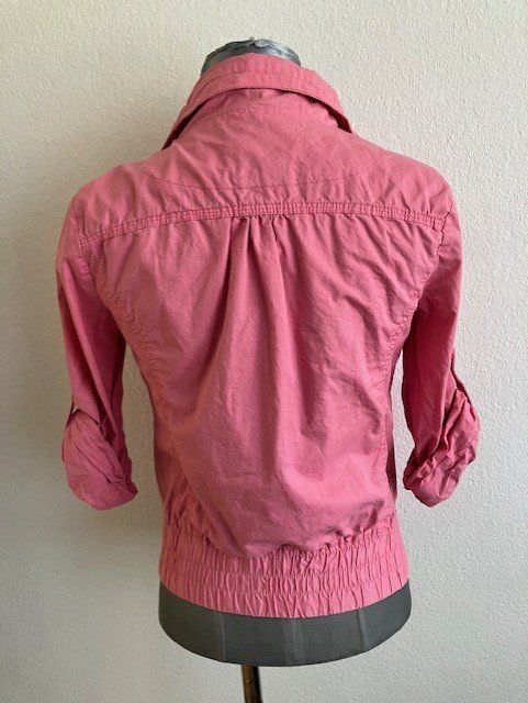 Vestes & Manteaux: Veste rose taille S, mi-saison 🌺 🌸 – D'occasion à Marin-Epagnier par rchouchouu 1