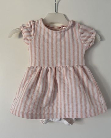 Sommerliches Baby Kleid mit Body , Gr. 74, Top Zustand! 