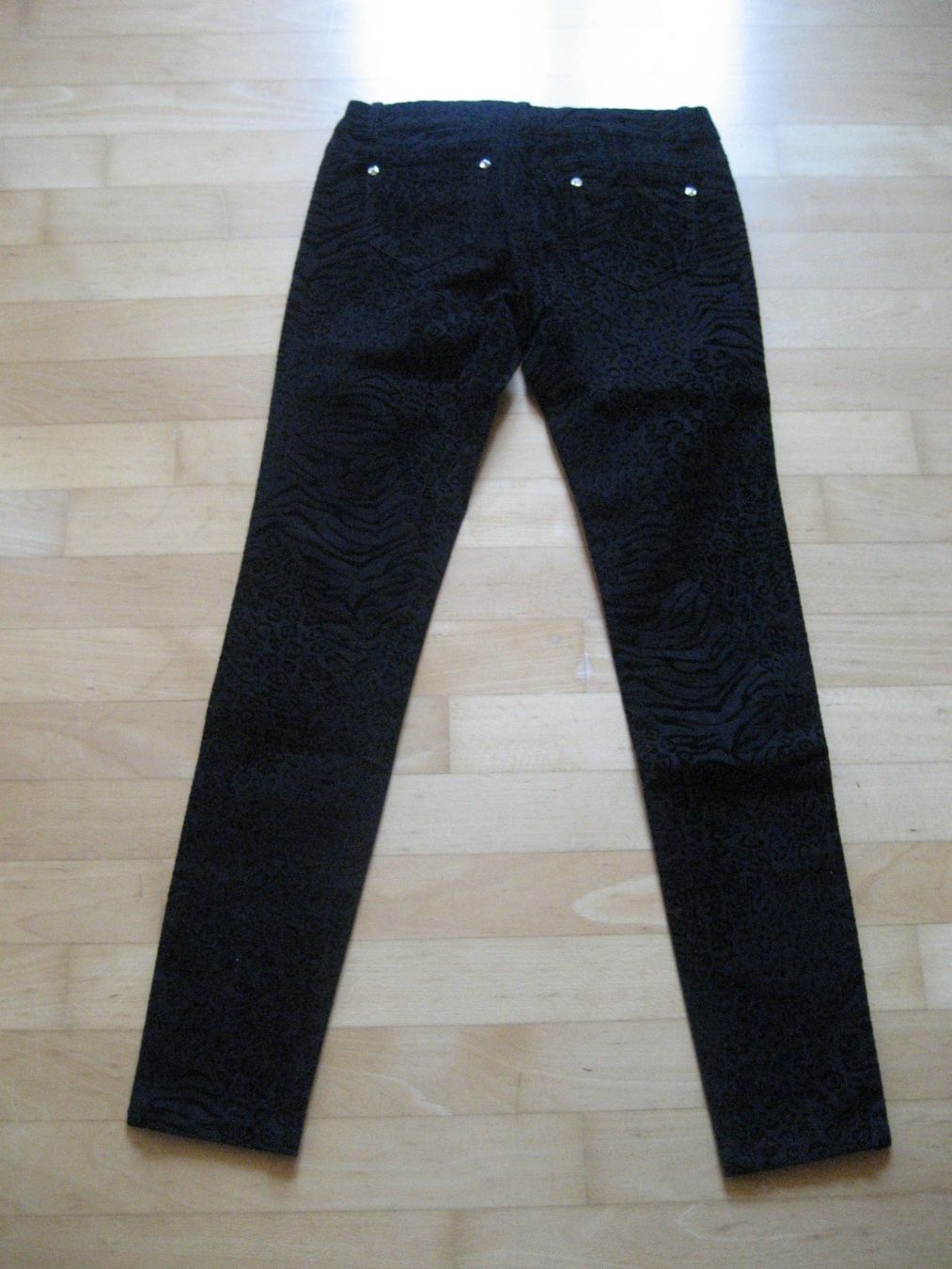 Hosen: Tolle schwarze Jeans mit Muster – Gebraucht aus Unterengstringen von Olifant4 2
