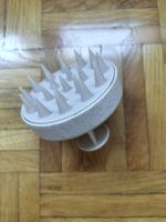 Brosse de massage du cuir chevelu beige, peu utilisé