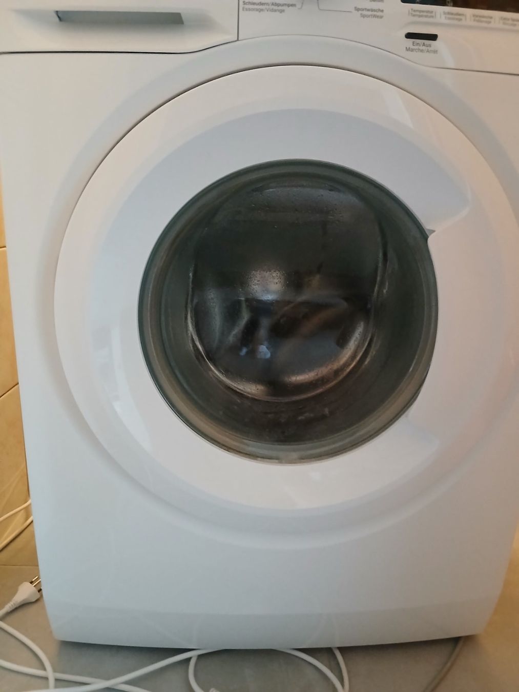 Novamatic Lavatrici: machine à laver – Usato da La Chaux-de-Fonds venduto da ela_9wv7 1