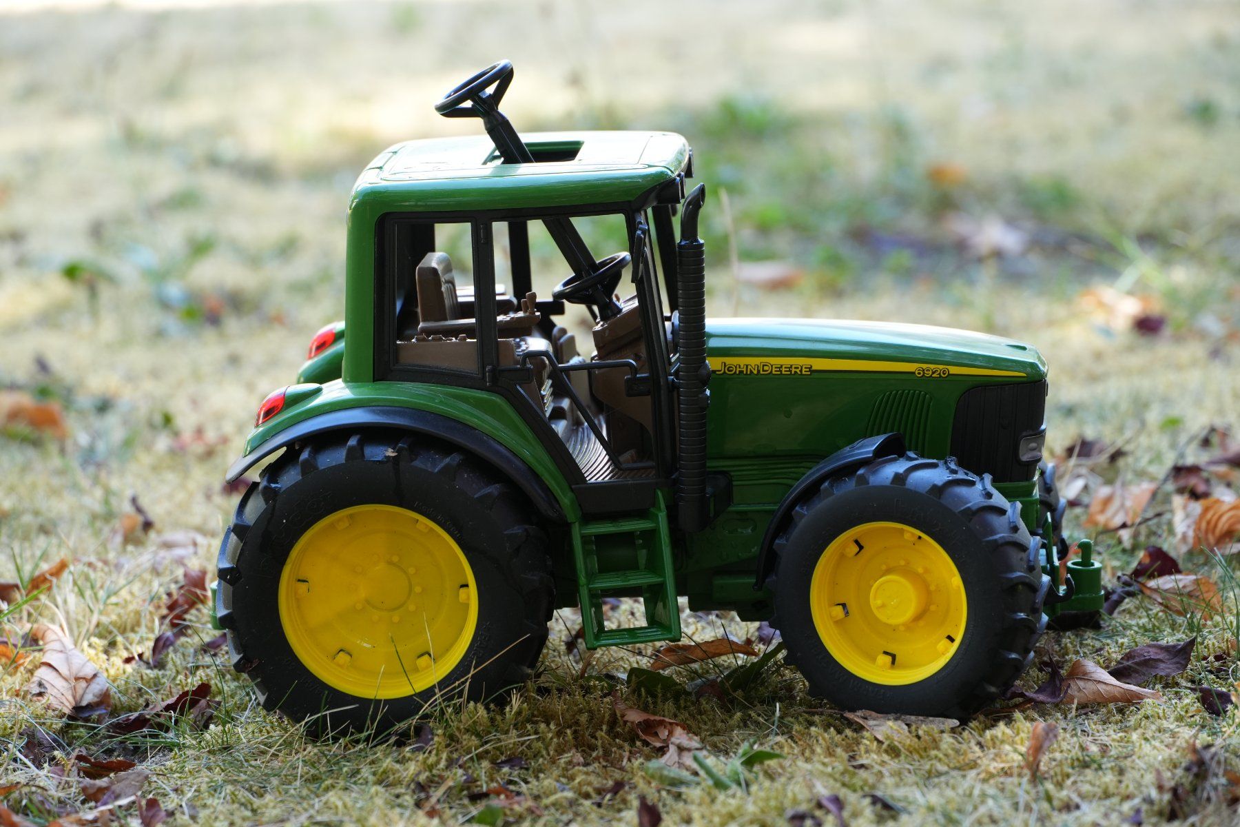 Bruder Giocattoli: Bruder John Deere Traktor – Usato da Murten venduto da K.Luethi 1