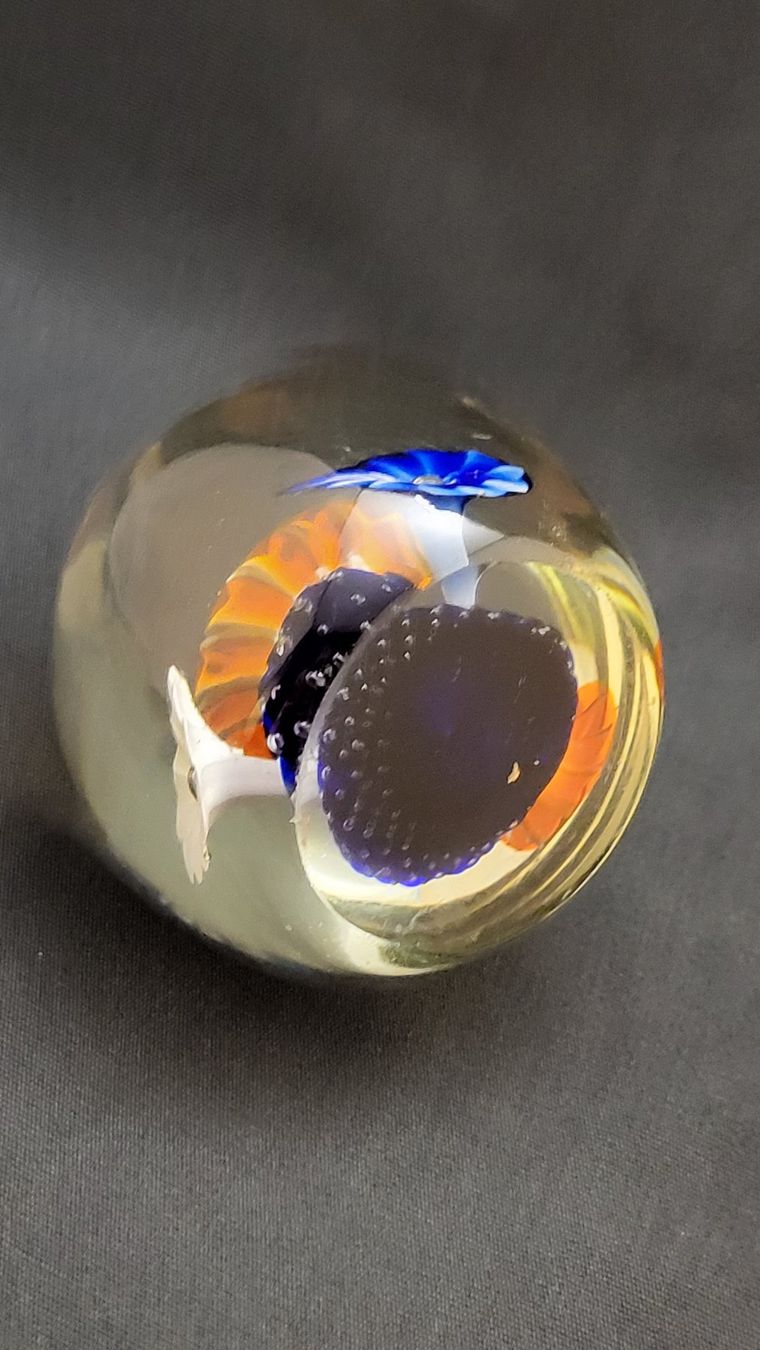 Murano Figurines: Paperweight mit farbigen Blüten – D'occasion à Basel par spinne02 4
