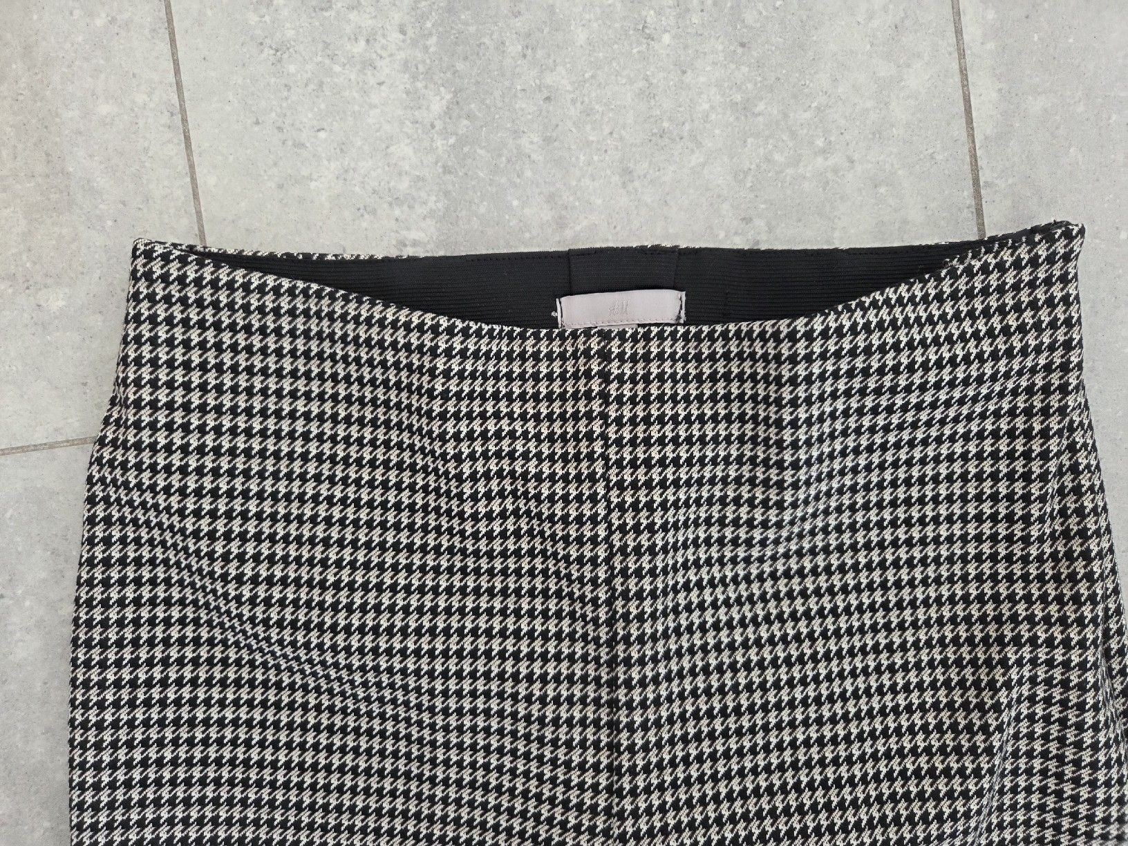 H&M Pantaloni: schöne Hose H& M – Nuovo (secondo la descrizione) da Wiesendangen venduto da Sinhuk 1