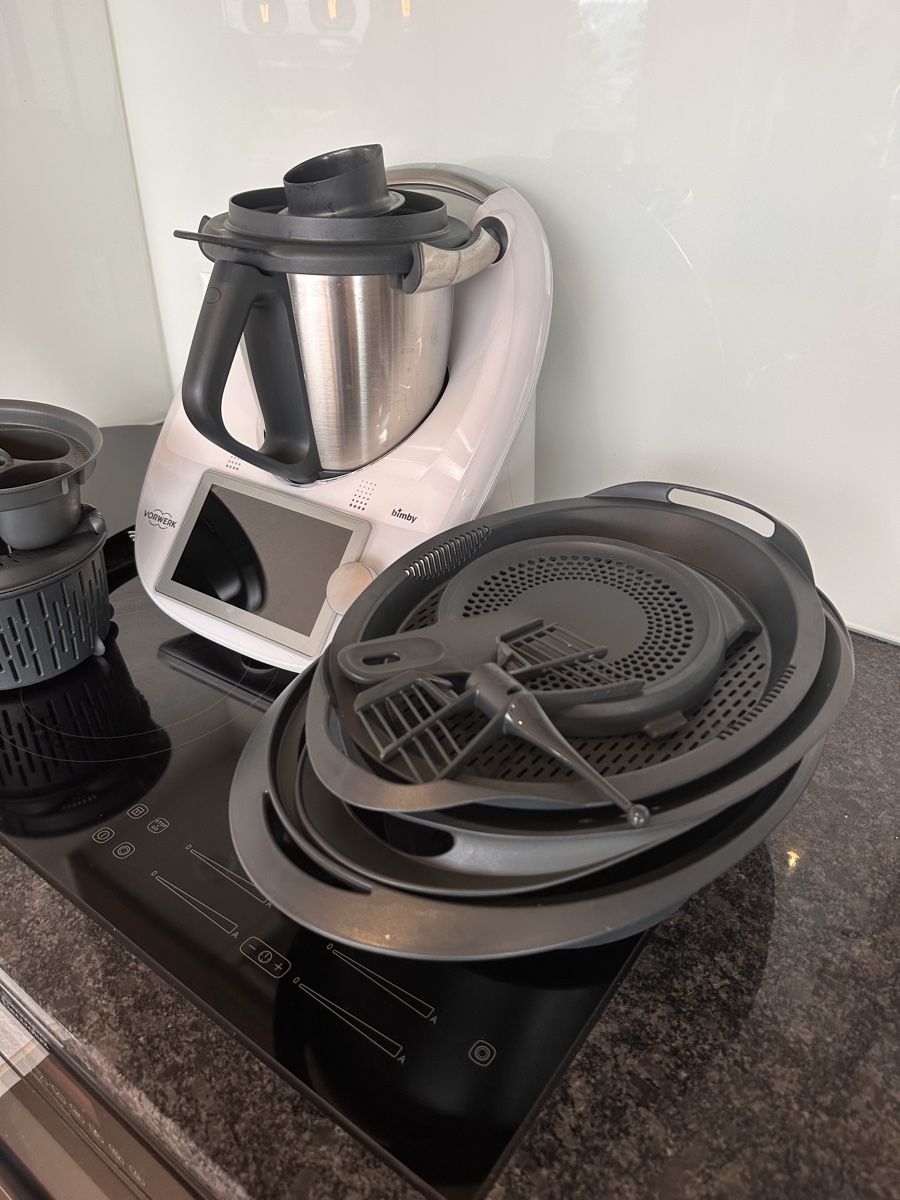 Thermomix Elettrodomestici da cucina: Thermomix TM6 – Usato da Zürich venduto da lu0_df5p 2