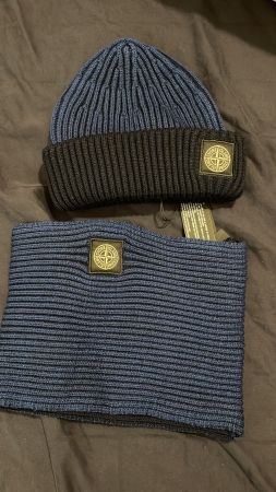 Stone Island Mütze & Neckwarm set Blau Neu