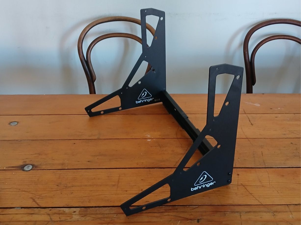 Behringer Strumenti musicali: Behringer Eurorack 3-Tier Stand – Nuovo (secondo la descrizione) da Bern venduto da han_m62g 3