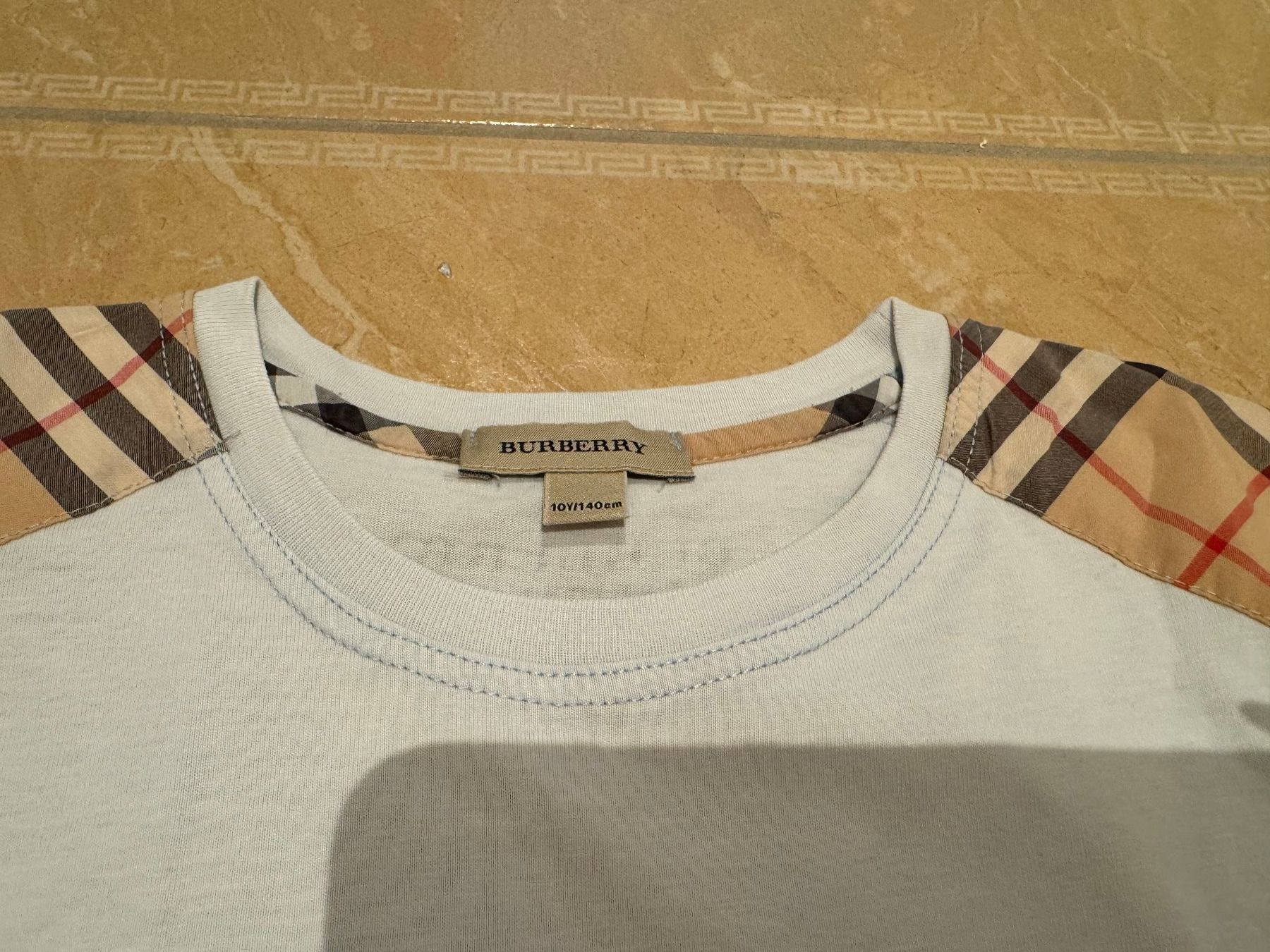 Burberry T-shirt: Burberry shirt, 10J 140 – Usato da Klingnau venduto da Markus14 3