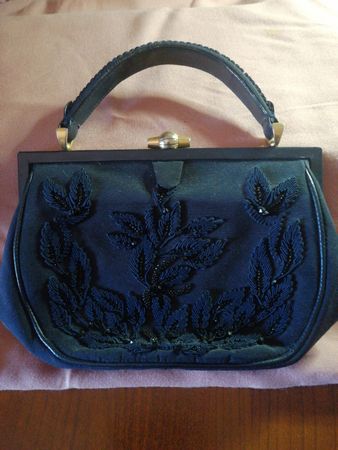 Borsa vintage nera con perline