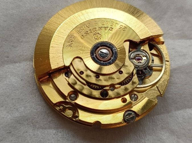 Eta Uhren: ETA-2842 Automatic Uhrwerk – Gebraucht aus Biel/Bienne von