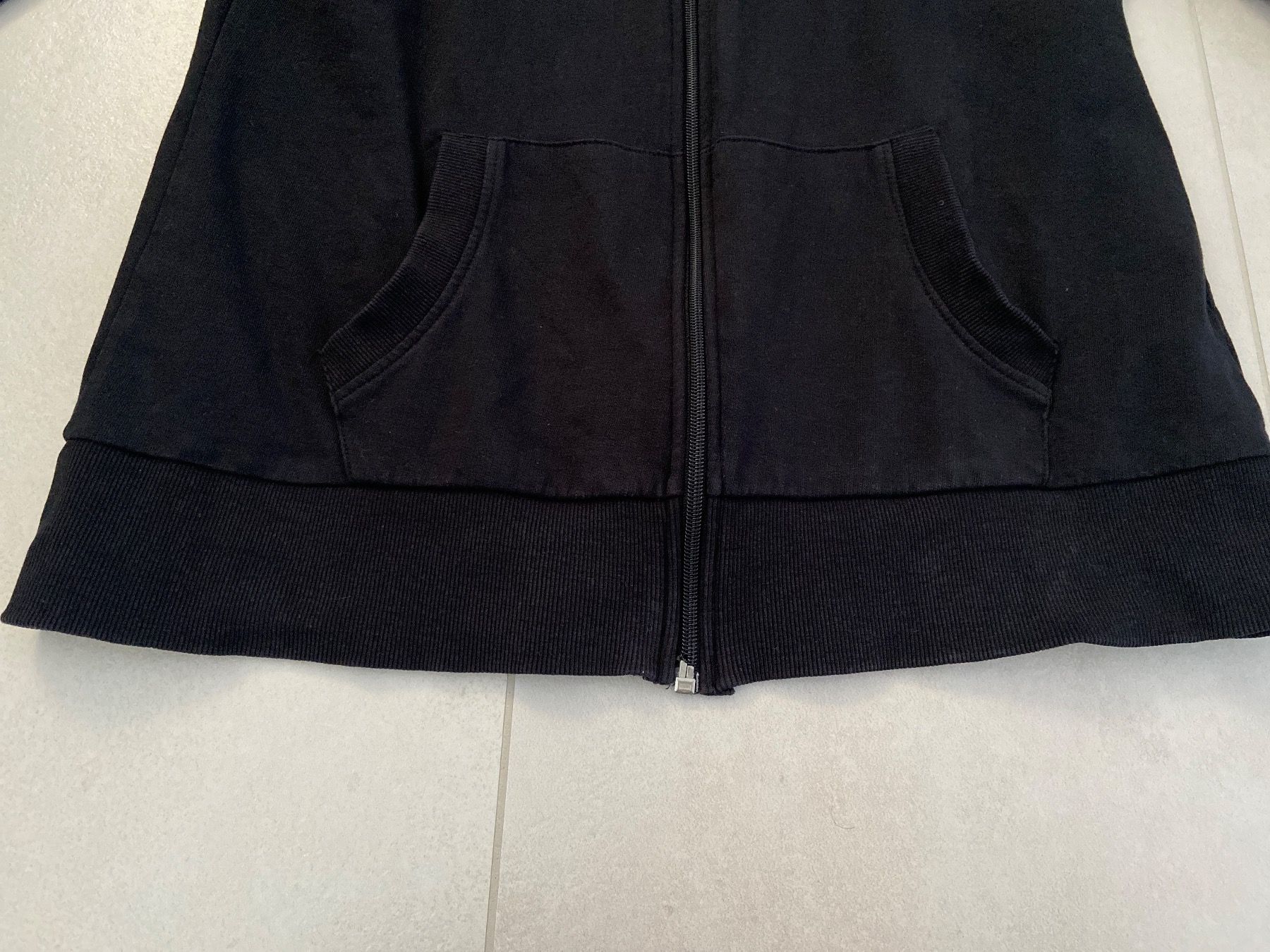 Giacche: Damen Hoodie schwarz – Usato da Zug venduto da Hehe 2